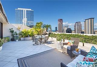 Royal Court Condo