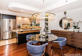 Harbor Court Condo