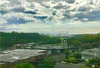 Moanalua Valley Home