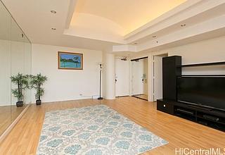 Honolulu Park Place Condo