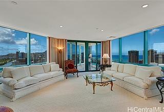 Waikiki Landmark Condo