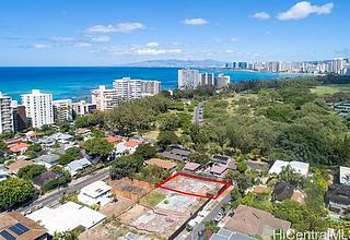 Diamond Head Land