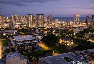 The Pinnacle Honolulu Condo
