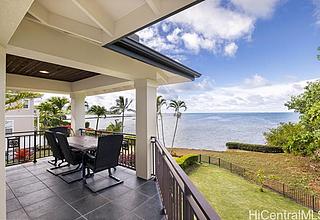 Alii Bluffs Home