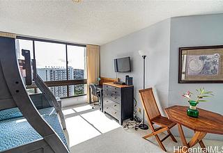 Liliuokalani Gardens Condo