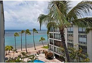Kahala Beach Apt Low-Rise